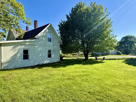 Exterior - 50 E Boston Rd, Vinalhaven, ME 04863 photo 10 of 13