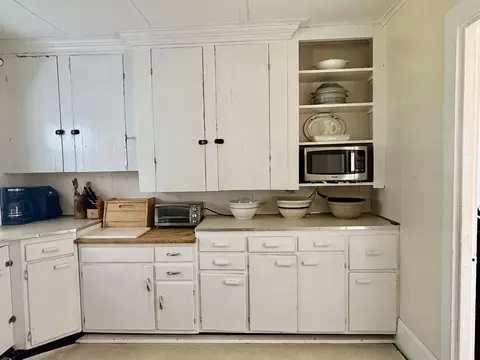 Kitchen - 50 E Boston Rd, Vinalhaven, ME 04863 photo 1 of 4