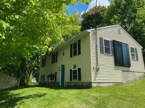 131 Cottage St, Lewiston, ME 04240