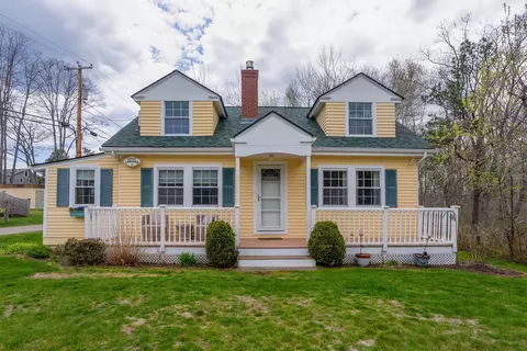 2 Seal Ln, Biddeford, ME 04005