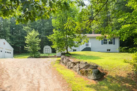 167 Jordan Rd, Mechanic Falls, ME 04256