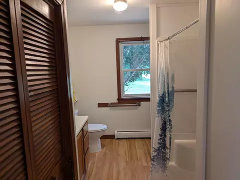 Bath - 34 Eagle Rd, Ellsworth, ME 04605 photo 1 of 4