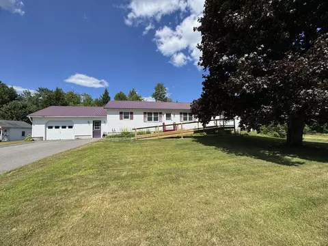 92 Athens Rd, Harmony, ME 04942