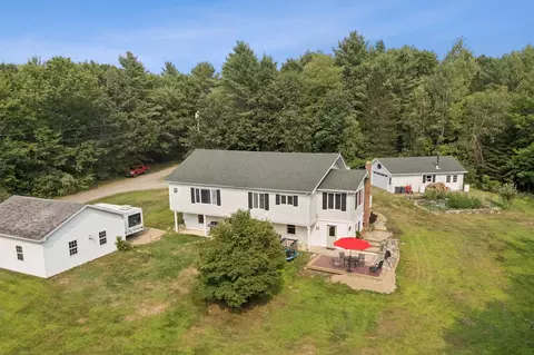 32 S V Ln, Augusta, ME 04330