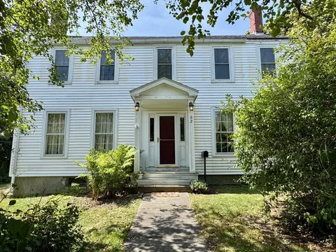62 High St, Eastport, ME 04631