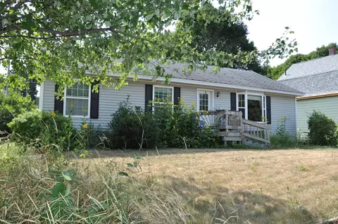 370 S Main St, Brewer, ME 04412