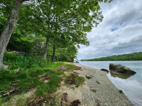 1118 Surry Rd, Surry, ME 04684