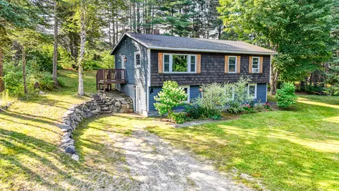 13 Currie St, Stratton, ME 04982