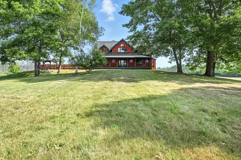 62 Pine Valley Dr, Canaan, ME 04924