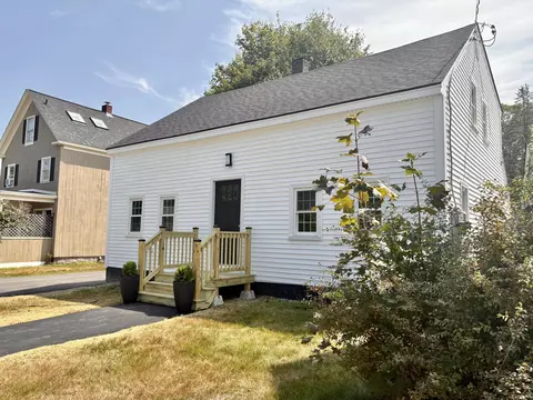 24 York St, Kennebunk, ME 04043