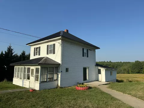 18 School St, Monticello, ME 04760