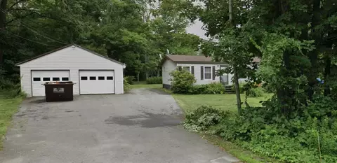 80 Middle Rd, Oakland, ME 04963