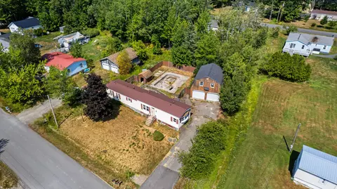 24 Birch St, Milford, ME 04461