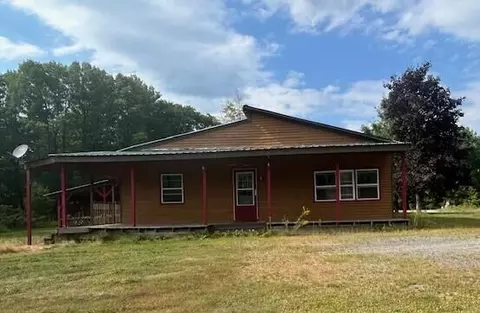 7 Thomas Rd, Sangerville, ME 04479