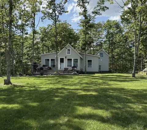 40 Sky High Dr, Jefferson, ME 04348