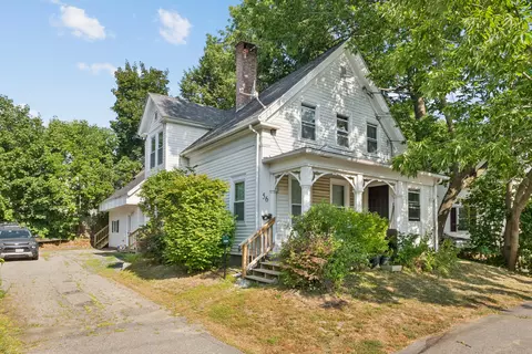 56 Chapel St, Augusta, ME 04330