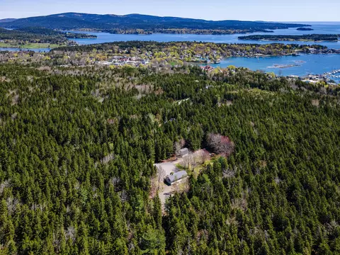 109 Freeman Ridge Rd, Southwest Harbor, ME 04679