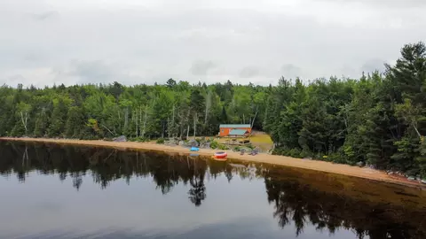 37 Rose Trl, Burlington, ME 04417