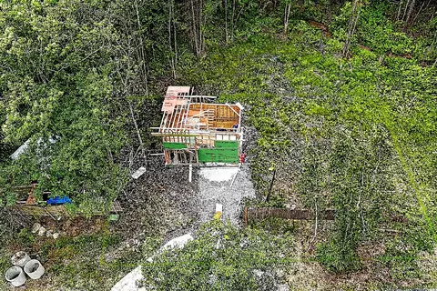 49 Pomeroy Hill Rd, Livermore Falls, ME 04254