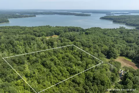 2 Waldoboro Road, Bremen, ME 04551