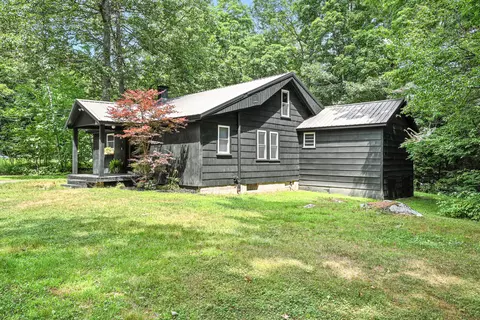 7 Pickerel Ln, Belgrade, ME 04917