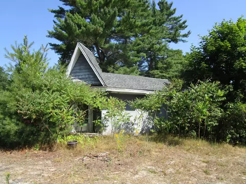 759 Lake St, Auburn, ME 04210