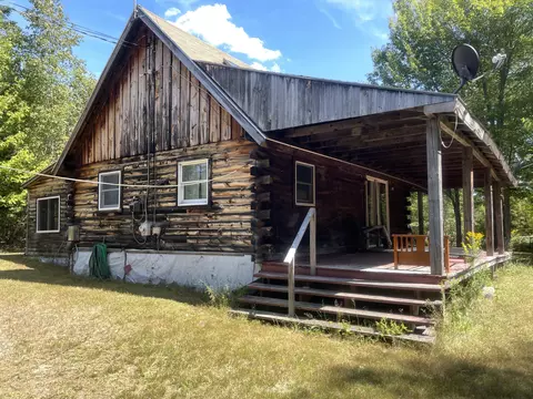 208 Chadbourne Rd, Harmony, ME 04942