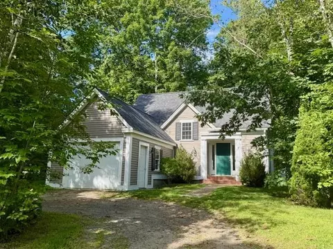 7 Mill Whistle Ln, Camden, ME 04843