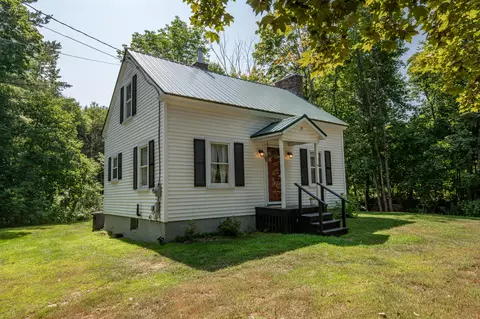795 Riverside Dr, Augusta, ME 04330