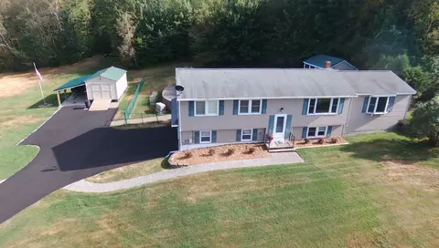 113 Seminole Dr, Farmington, ME 04938