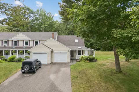 17 Hampton Glen Dr #5, Kennebunk, ME 04043