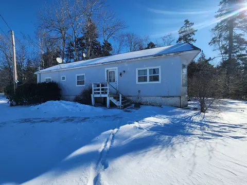 1025 Meadow Pond Rd, Islesboro, ME 04848