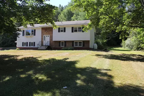 445 Waterville Rd, Skowhegan, ME 04976