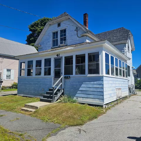 41 Katahdin Ave, Millinocket, ME 04462