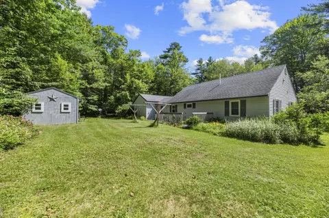 14 Blt Ln, Farmingdale, ME 04344
