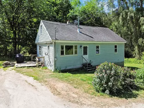 17 Hapworth Ln, Winslow, ME 04901