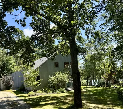 69 Hawthorne Ln, Harpswell, ME 04079