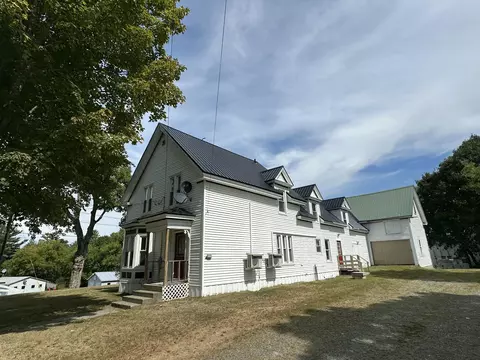 36 Sherman St, Island Falls, ME 04747
