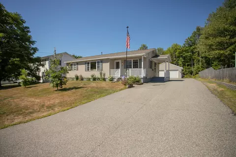 22 Western Ave, East Millinocket, ME 04430