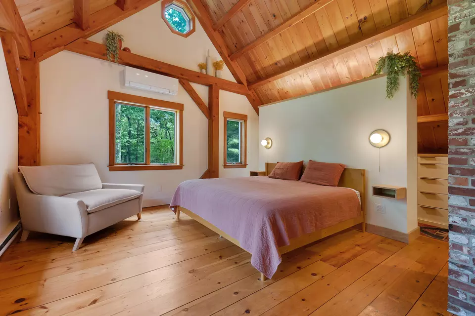 Bedroom - 2 Harbor Ridge Rd, Freeport, ME 04032 photo 1 of 6