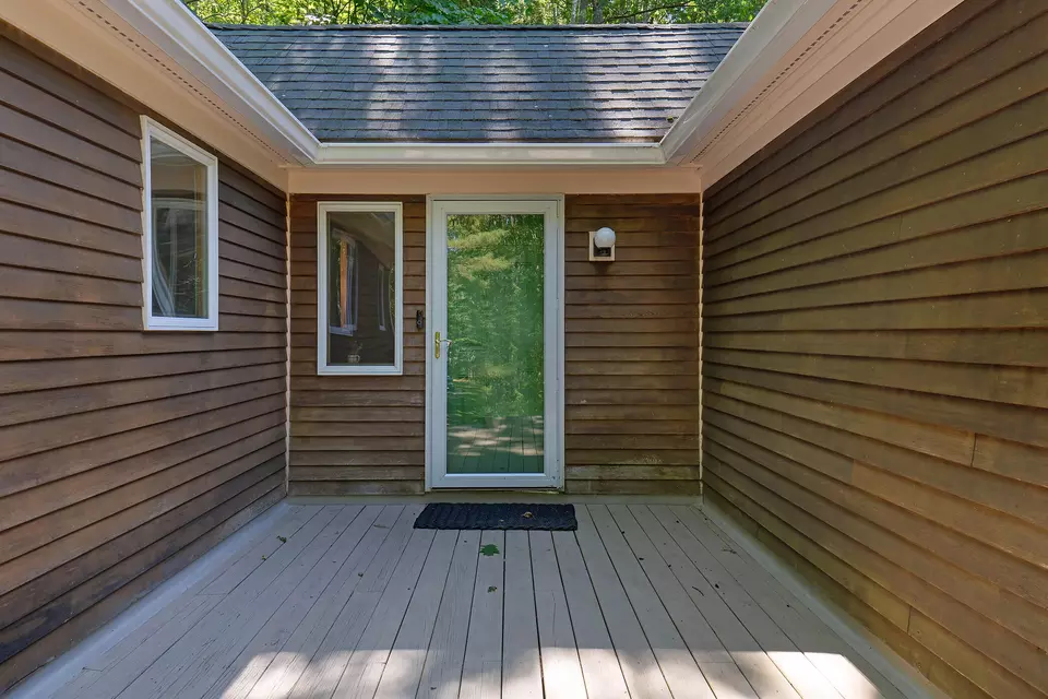 Exterior - 2 Harbor Ridge Rd, Freeport, ME 04032 photo 4 of 6