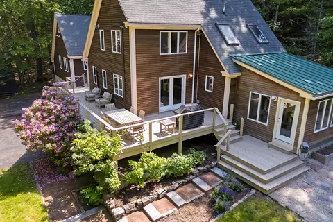 Exterior - 2 Harbor Ridge Rd, Freeport, ME 04032 photo 1 of 6