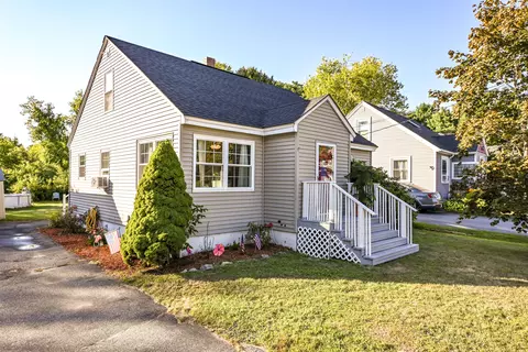 290 Pond Rd, Lewiston, ME 04240