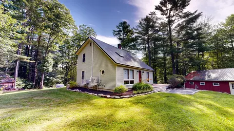 16 Shady Ln, Jefferson, ME 04348