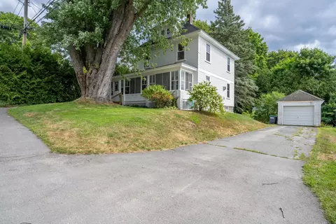 108 Middle St, Old Town, ME 04468