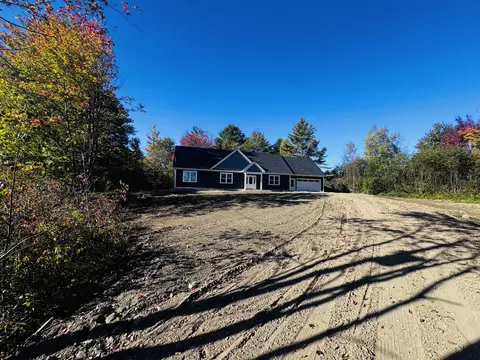 7 Hardwood Ln, Oakland, ME 04963