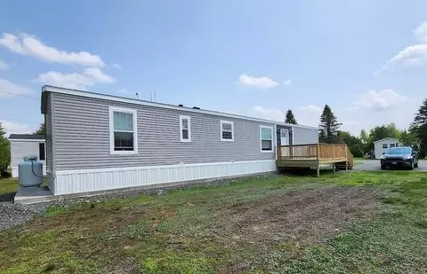 9 Christara Mobile Home Park, East Millinocket, ME 04430