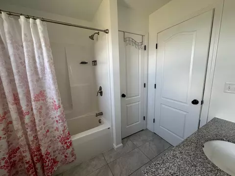 Bath - 905 Blackstream Rd, Hermon, ME 04401 photo 5 of 5