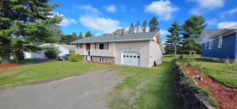 50 Bridgham St, Ashland, ME 04732
