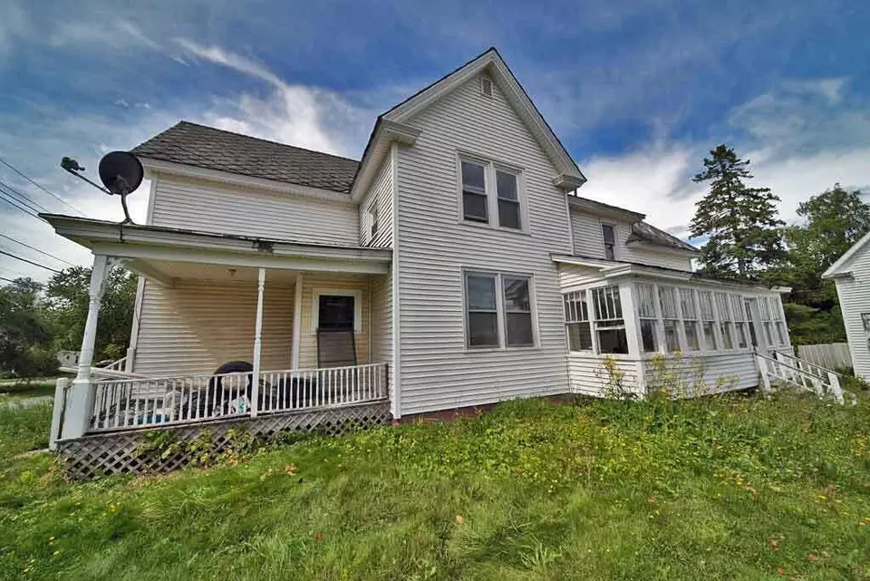 Exterior - 7 Cleveland St, Houlton, ME 04730 photo 11 of 11